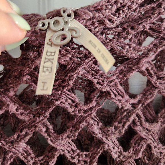 BKE Vest with Designs - Picture 3 of 3